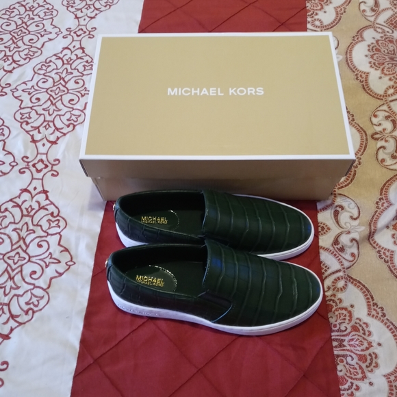 Michael Kors Keaton Slip On - Picture 10 of 10